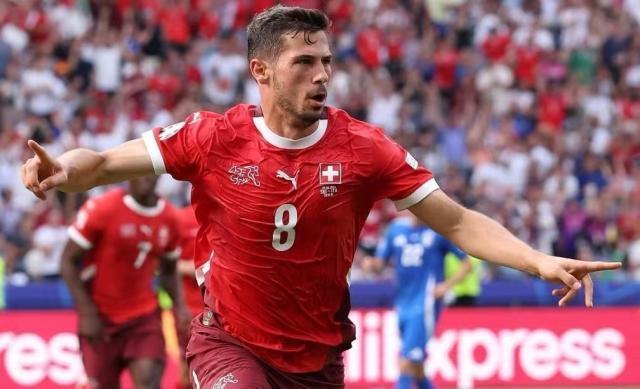 开云官网-【早报】东道主高歌猛进，卫冕冠军黯然回家